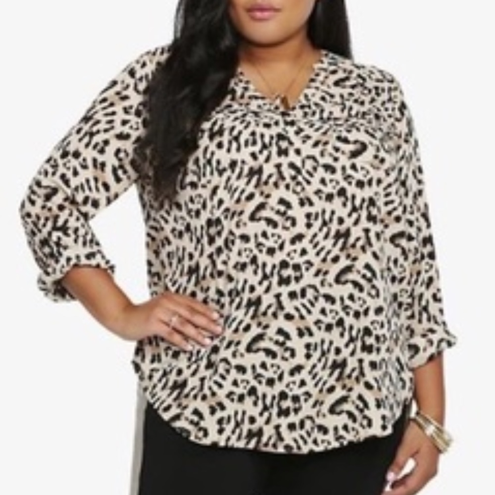 Torrid Leopard Tunic Top Shirt Blouse Animal Print Plus Sz 1X